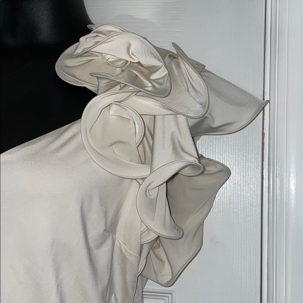 Express Cream Ruffle One-Shoulder Blouse - Picture 2 of 5